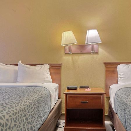 Econo Lodge Ρόλι Εξωτερικό φωτογραφία