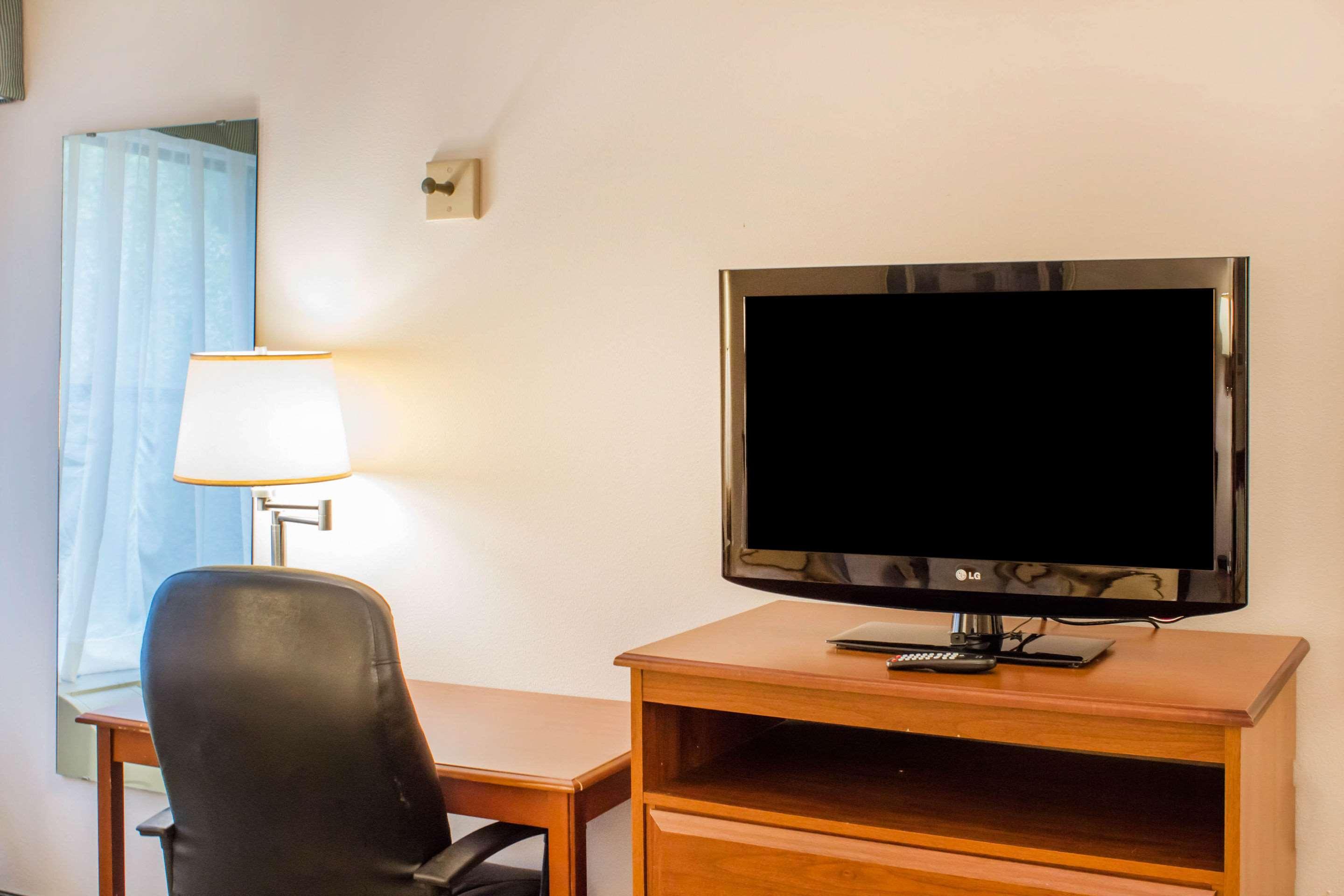 Econo Lodge Ρόλι Εξωτερικό φωτογραφία