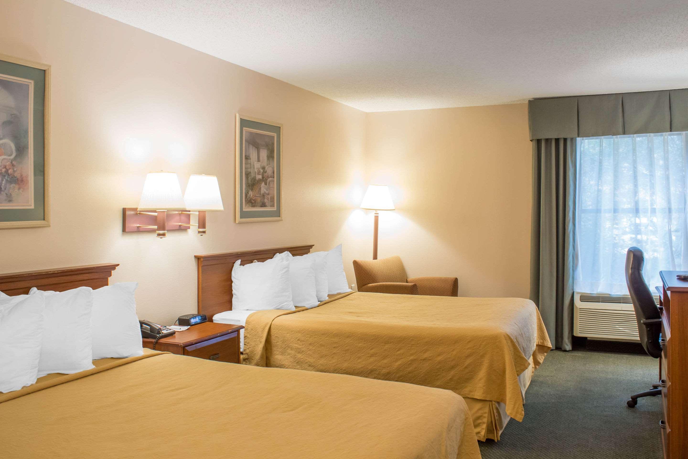 Econo Lodge Ρόλι Εξωτερικό φωτογραφία