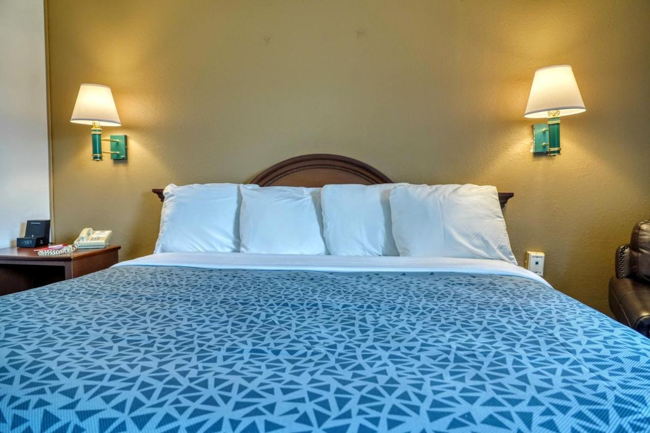 Econo Lodge Ρόλι Εξωτερικό φωτογραφία