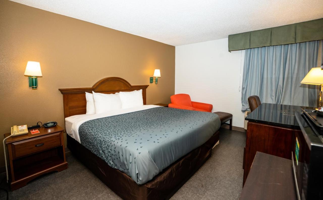Econo Lodge Ρόλι Εξωτερικό φωτογραφία