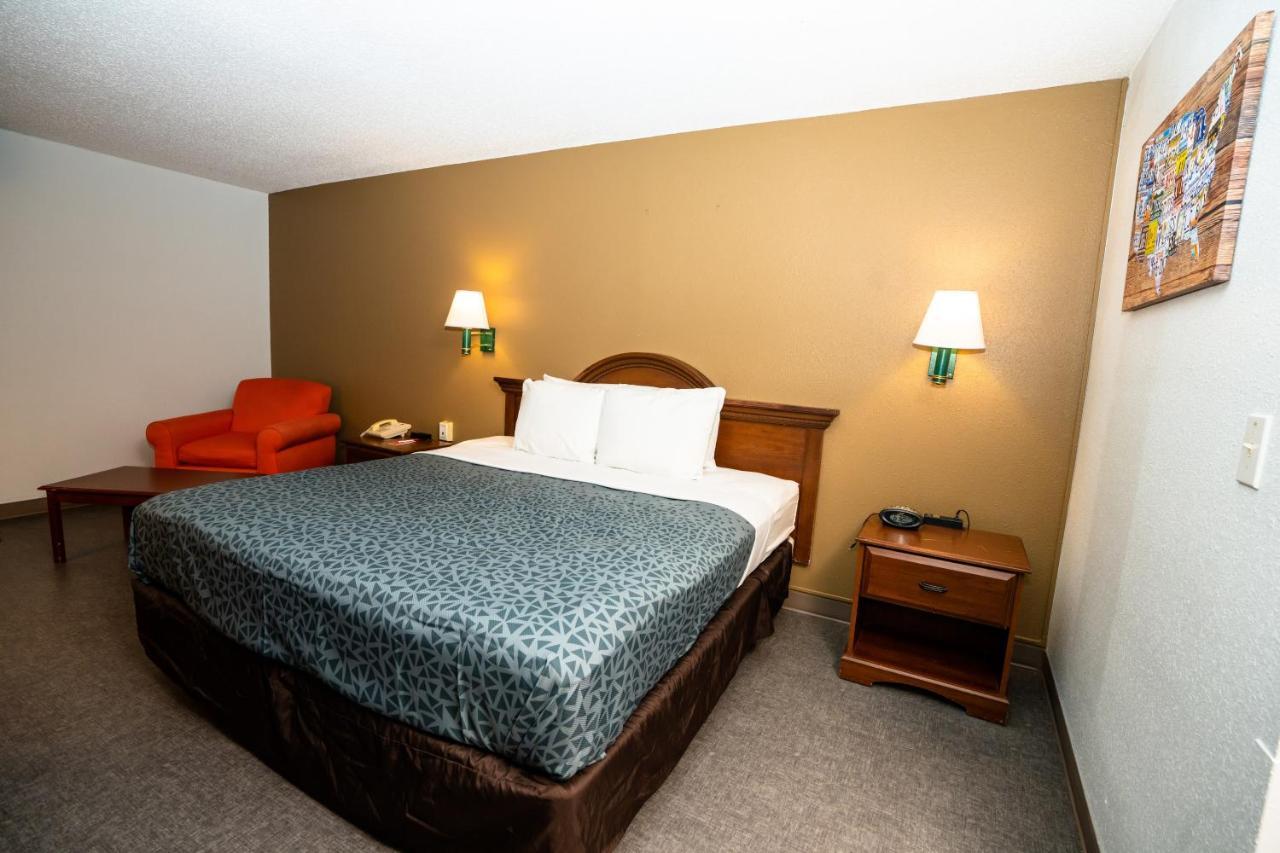 Econo Lodge Ρόλι Εξωτερικό φωτογραφία