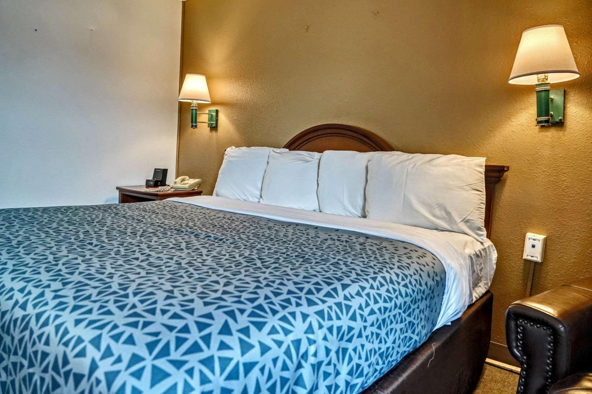 Econo Lodge Ρόλι Εξωτερικό φωτογραφία