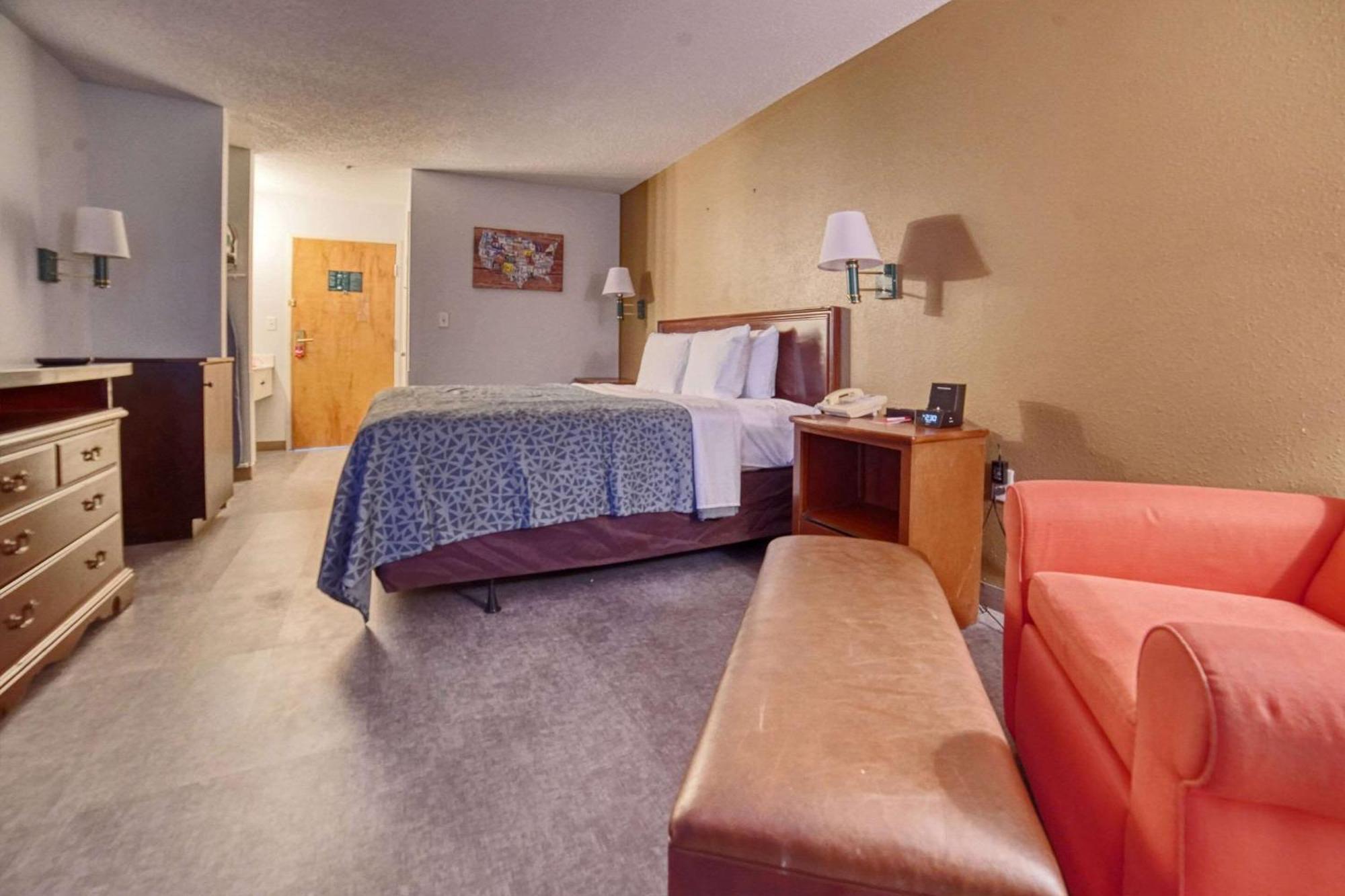 Econo Lodge Ρόλι Εξωτερικό φωτογραφία