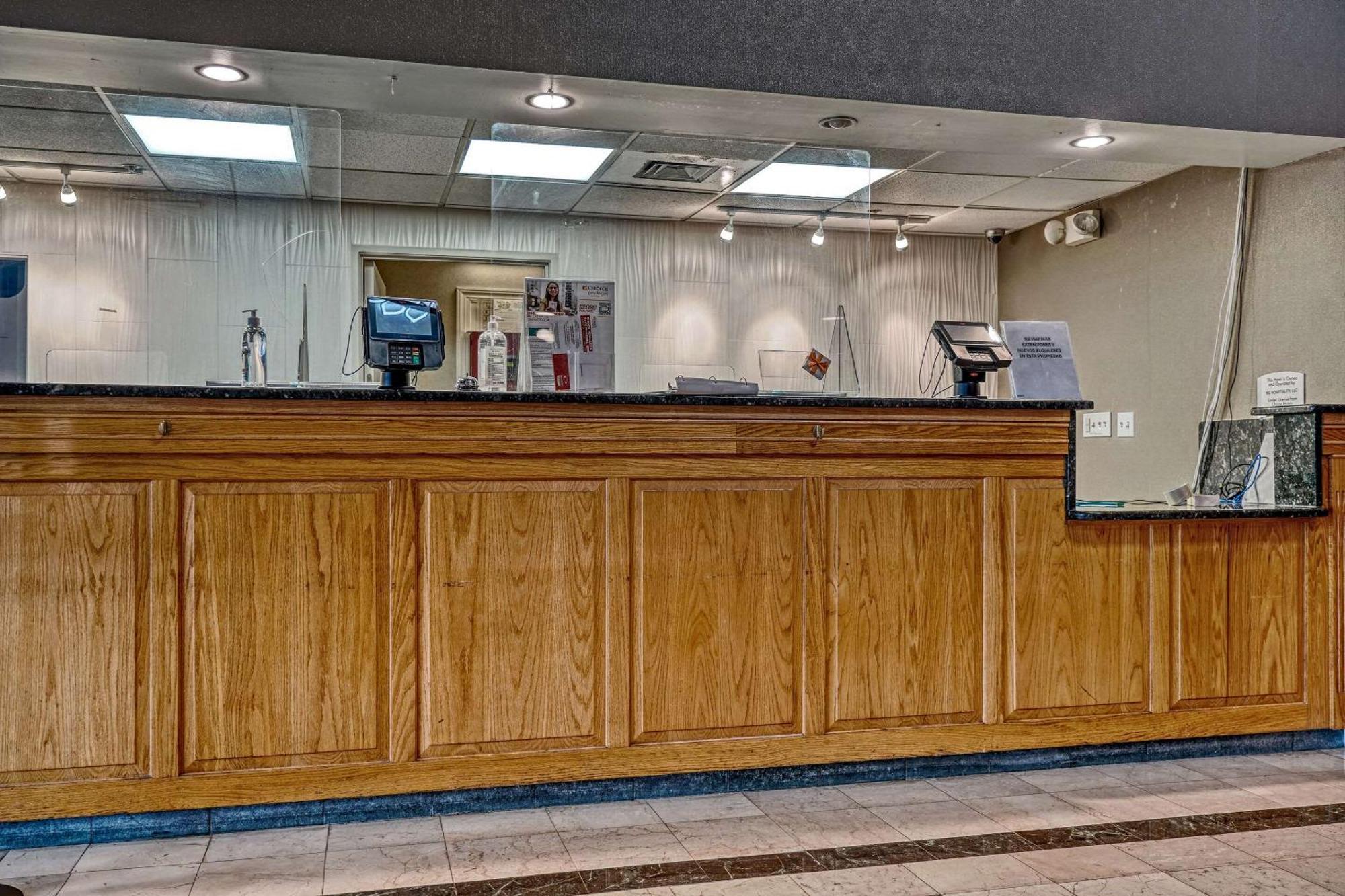 Econo Lodge Ρόλι Εξωτερικό φωτογραφία